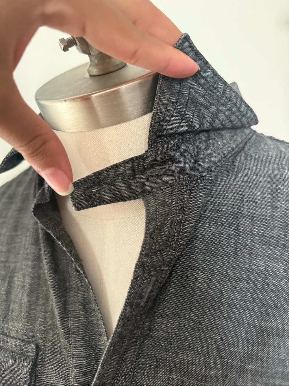 Banana Republic Men's Gray Long-Sleeve Casual Button-Down Shirt